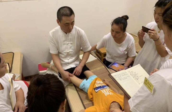 小兒推拿市場前景如何？零基礎(chǔ)可以入行嗎？