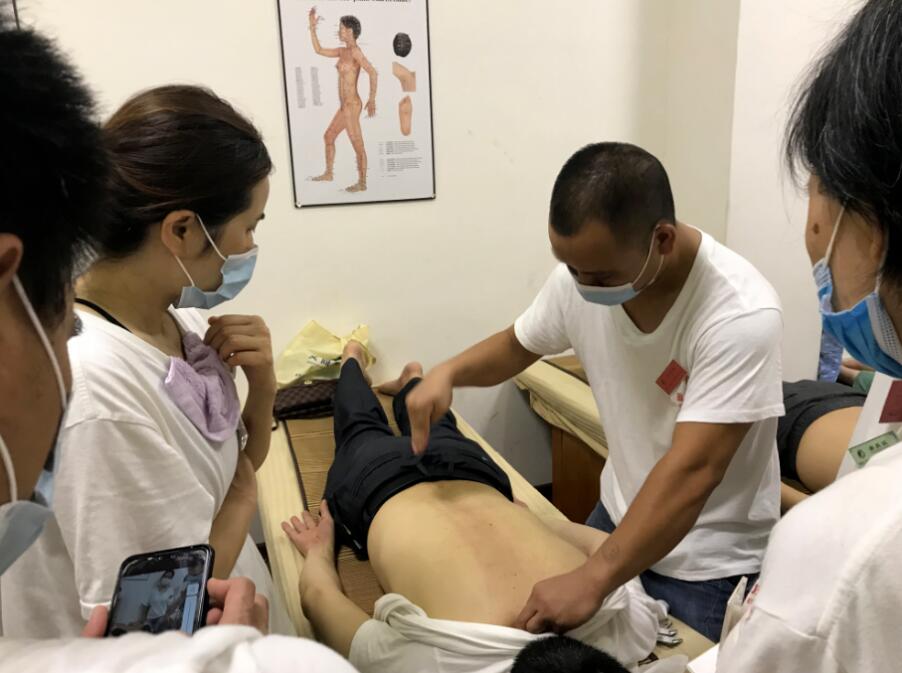 重慶到哪里學小兒推拿？哪個學校有短期培訓班？