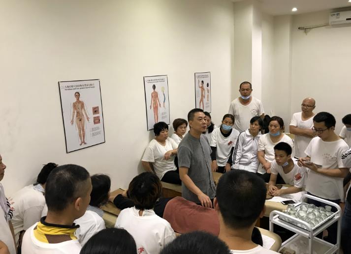 推拿按摩師培訓收費標準是什么?貴不貴？