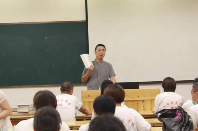 重慶六合學(xué)校產(chǎn)后康復(fù)培訓(xùn)正規(guī)嗎？
