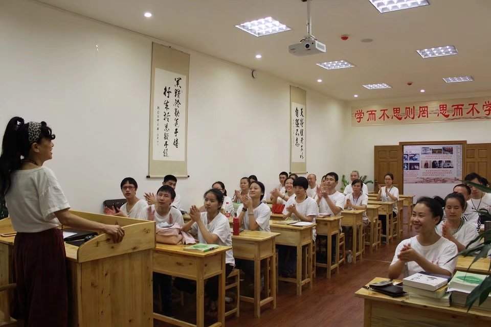 重慶推拿培訓學校淺談推拿的發展趨勢