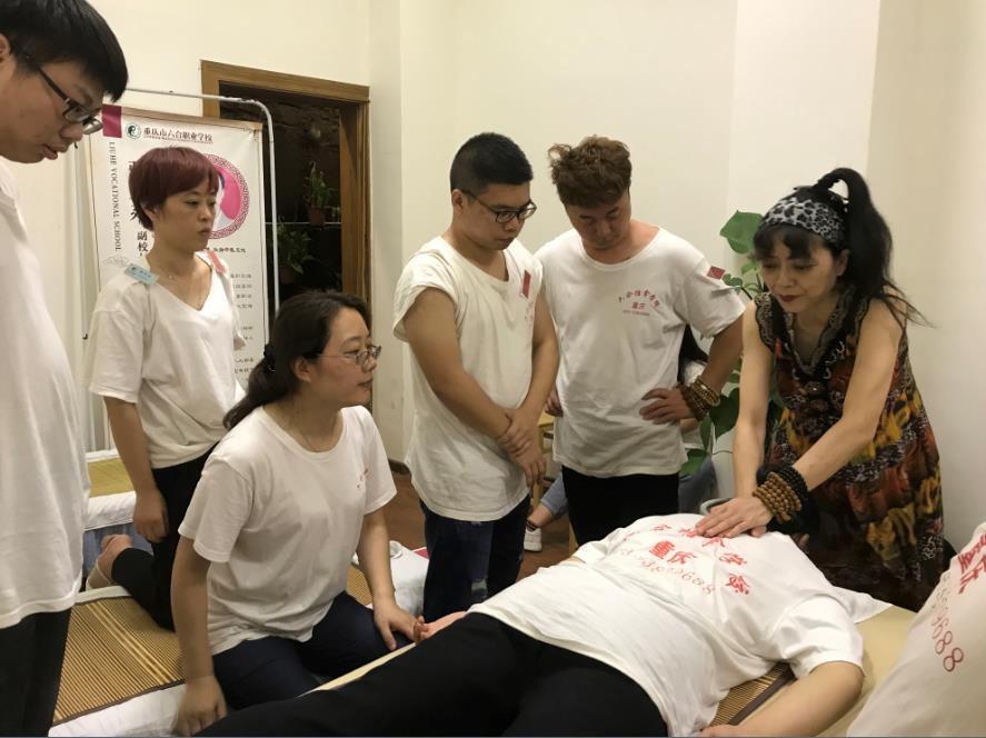 氣滯血瘀有什么危害，中醫推拿打通氣血