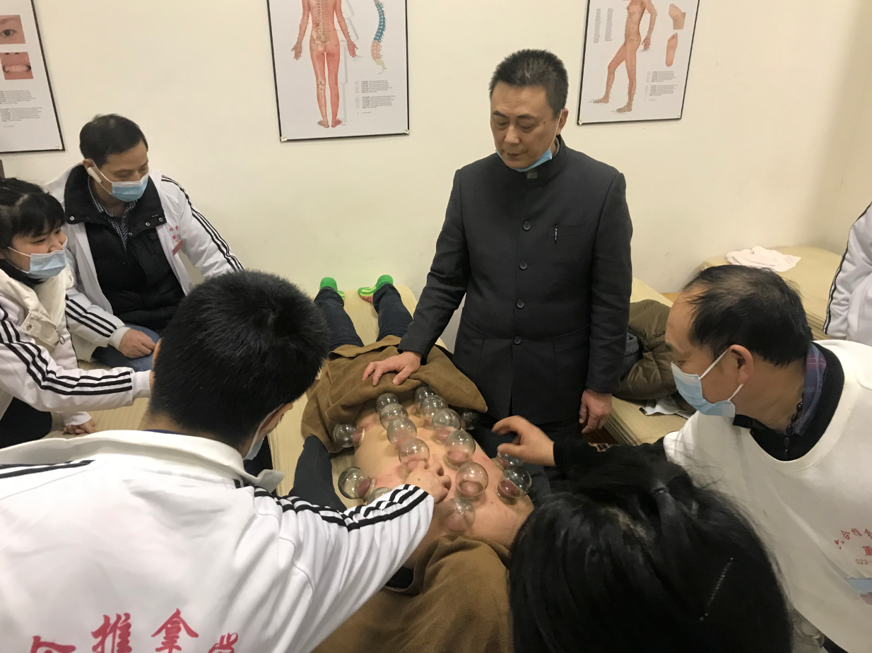 四季拔罐分別要注意些什么？康復理療培訓學校告訴你