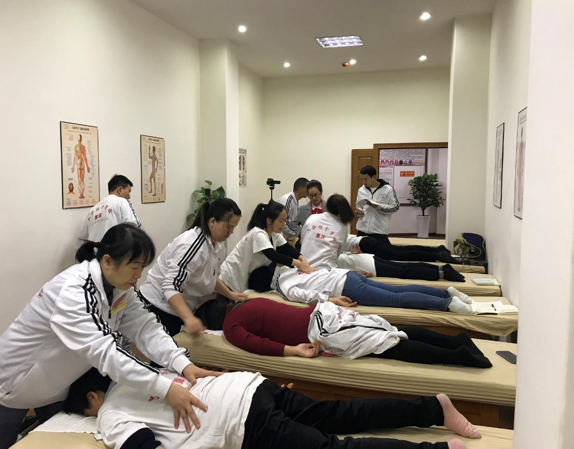 網上到處都是推拿培訓班廣告，是不是大多數都是騙人的