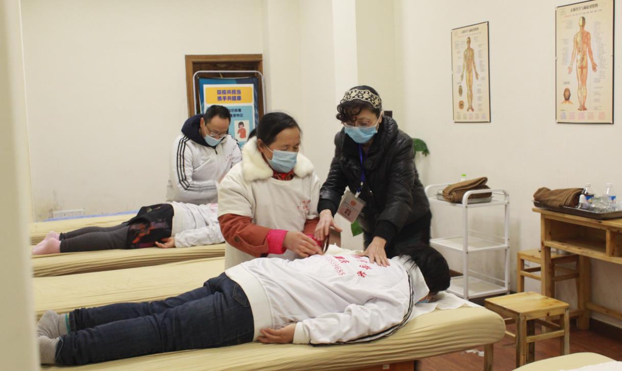 重慶推拿培訓(xùn)學(xué)校分享按摩瘦腰的三大妙招