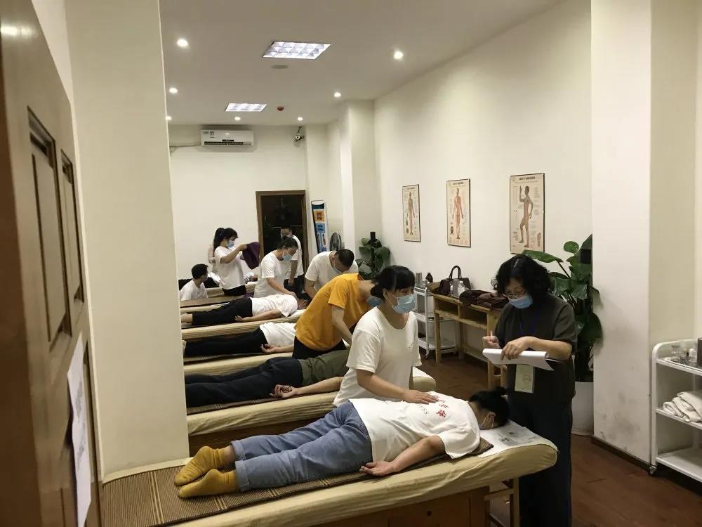 無證從業人員注意了喲！ 想拿證這邊看！