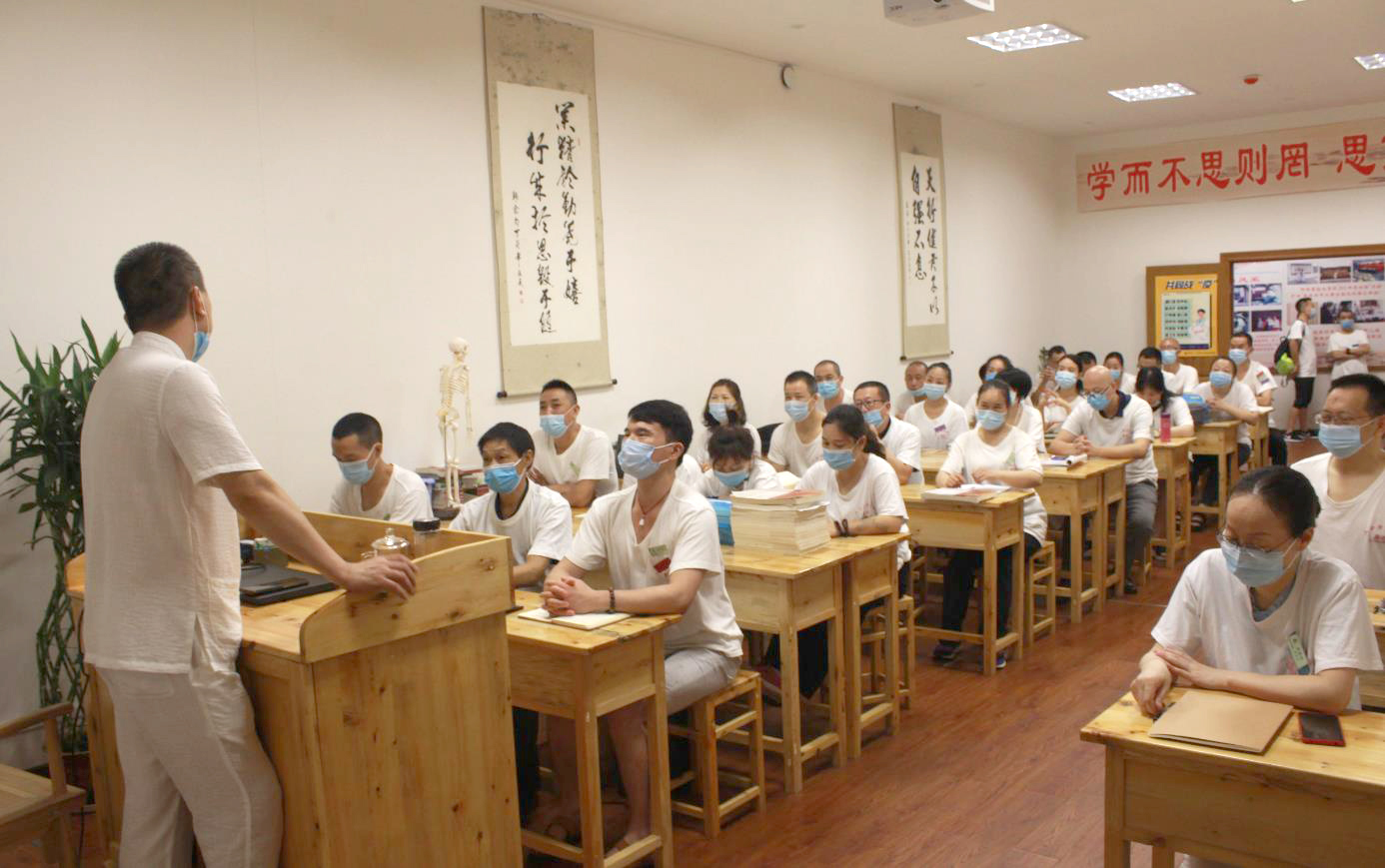 就業前景這么好！哪些人適合學習康復調理？