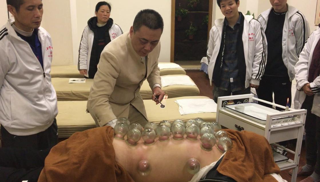 拔罐疼嗎？拔罐要注意些什么？