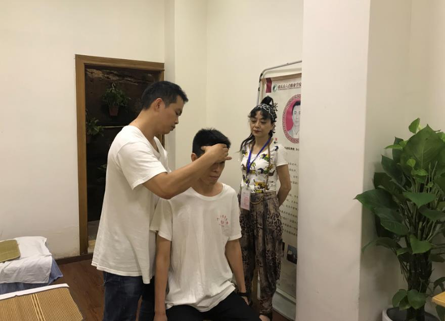你是一名有壓力的程序員嗎？中醫(yī)推拿可以為你減壓！